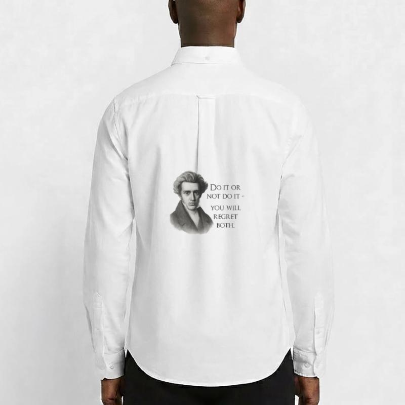 Zitat Kierkegaard: Tu es oder mach es nicht Männer Oxford Hemd von Stanley/Stella