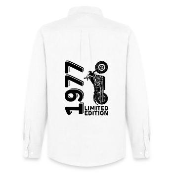 48-jähriger Geburtstagsbiker, geboren 1977 - Männer Oxford Hemd von Stanley/Stella - Weiß - Hinten - AI Model Male 185 dark (185cm)