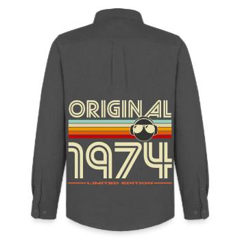 Originale Retro-Edition von 1974 - Männer Oxford Hemd von Stanley/Stella - Anthrazit - Hinten - AI Model Male 185 dark (185cm)