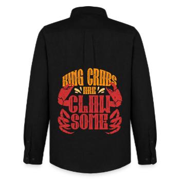 Pince de crabe royal d’Alaska Quelques crabes royaux - Chemise Oxford homme Stanley/Stella - noir - Dos - AI Model Male 185 dark (185cm)