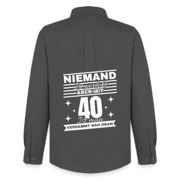 Niemand ist perfekt – aber mit 40 fast! - Männer Oxford Hemd von Stanley/Stella - Anthrazit - Hinten - AI Model Male 185 dark (185cm)