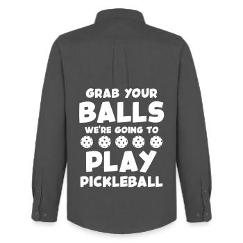 Letting de la devise du pickleball - Chemise Oxford homme Stanley/Stella - charbon - Dos - AI Model Male 185 dark (185cm)