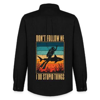 T-shirt du requin plongeur ne me suis pas - Chemise Oxford homme Stanley/Stella - noir - Dos - AI Model Male 185 dark (185cm)