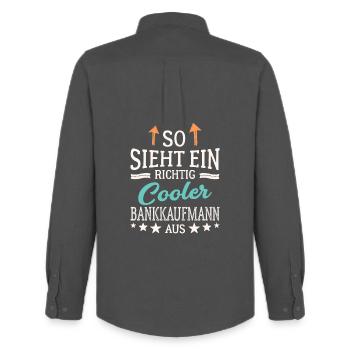 So sieht ein richtig cooler Bankkaufmann aus - Männer Oxford Hemd von Stanley/Stella - Anthrazit - Hinten - AI Model Male 185 dark (185cm)