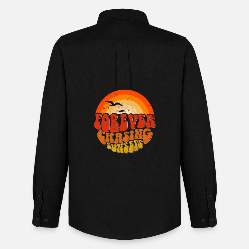 Forever Chasing Sunsets Retro Emblem - Männer Oxford Hemd von Stanley/Stella - Schwarz