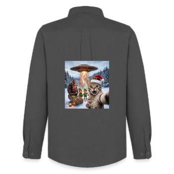 Chat de Noël dans un selfie d’OVNI - Chemise Oxford homme Stanley/Stella - charbon - Dos - AI Model Male 185 dark (185cm)