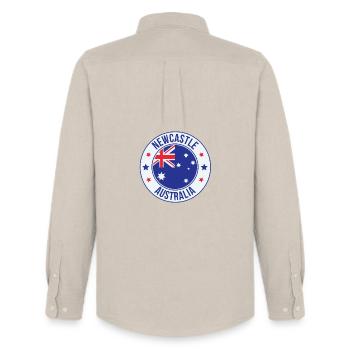 Newcastle Australien Abzeichen-Emblem - Männer Oxford Hemd von Stanley/Stella - Beige - Hinten - AI Model Male 185 dark (185cm)