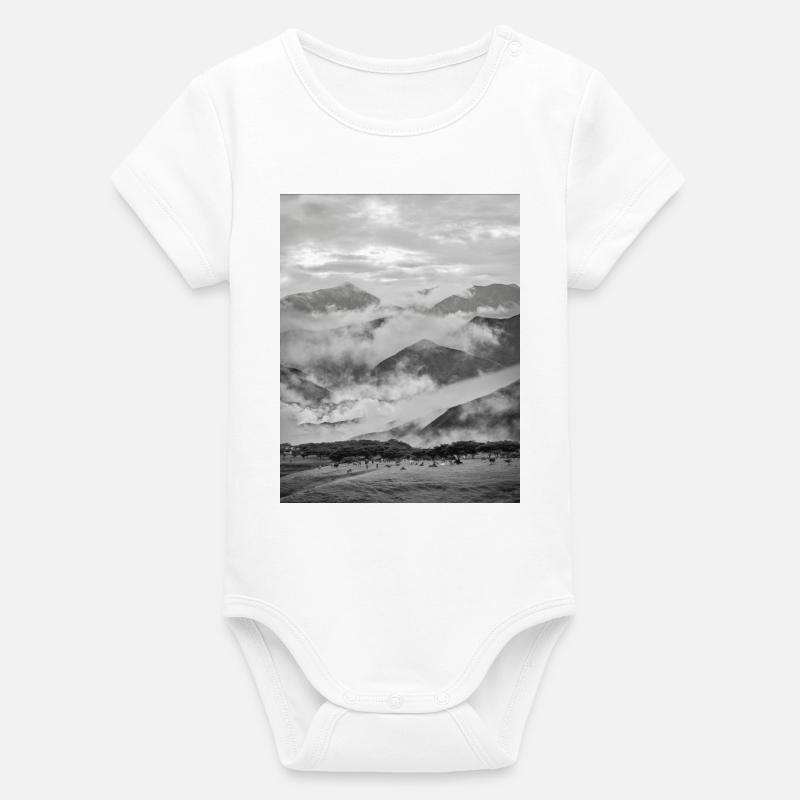 Montagnes dans un brouillard noir et blanc - Body bébé manches courtes bio Stanley/Stella - blanc