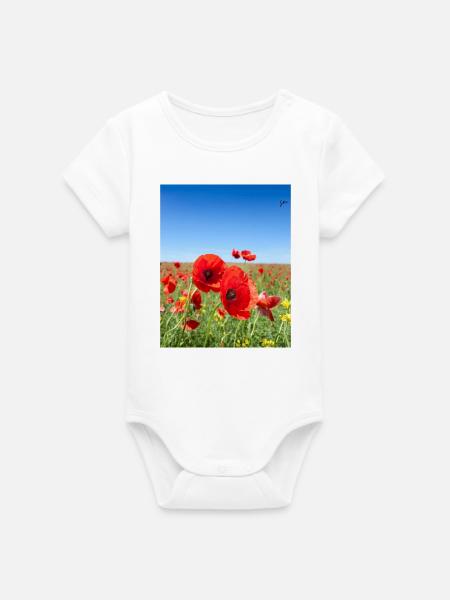 Mohnblumen im blauen Feld - Organic Kurzarm-Babybody von Stanley/Stella - Weiß