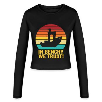 In Benchy We Trust – Retro 3D Printing Design - Women's Slim Fit Longsleeve - black - Front - AI Model Female 172 light (172cm)