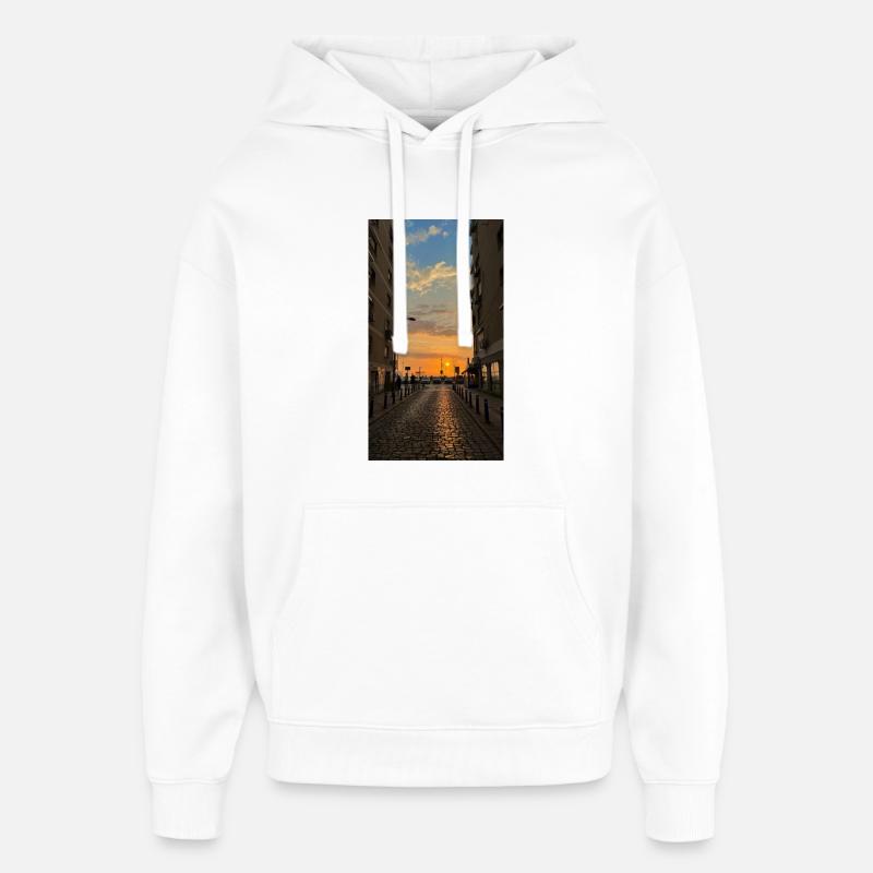 Crépuscule sur la rue pavée - Sweat à capuche unisexe Stanley/Stella Oversized - blanc