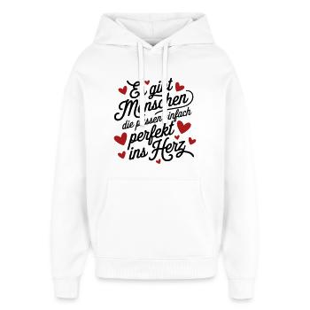 Es gibt Menschen die passen perfekt ins Herz - Oversized Unisex Hoodie von Stanley/Stella - Weiß - Vorne - AI Model Female 172 light (172cm) & AI Model Male 185 light (185cm)