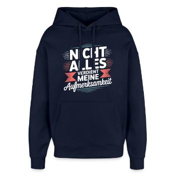 Nicht alles verdient Aufmerksamkeit - Oversized Unisex Hoodie von Stanley/Stella - Navy - Vorne - AI Model Female 172 light (172cm) & AI Model Male 185 light (185cm)