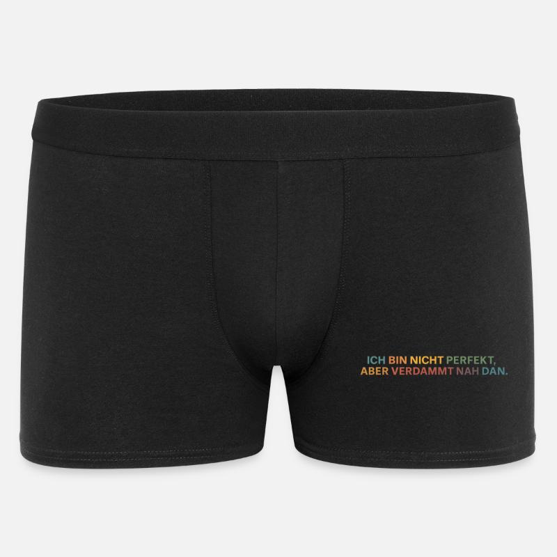 Fast perfekt: ehrliche Botschaft - Männer Boxer Shorts - Schwarz