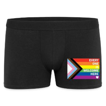Progress Pride Flag – Everyone Is Welcome Here  - Männer Boxer Shorts - Schwarz - Vorne