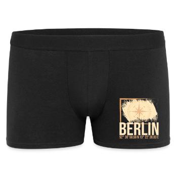 Berlin Koordinaten - Männer Boxer Shorts - Schwarz - Vorne
