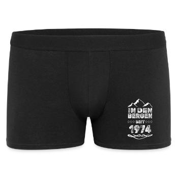 In Den Bergen Seit 1974 - Männer Boxer Shorts - Schwarz - Vorne