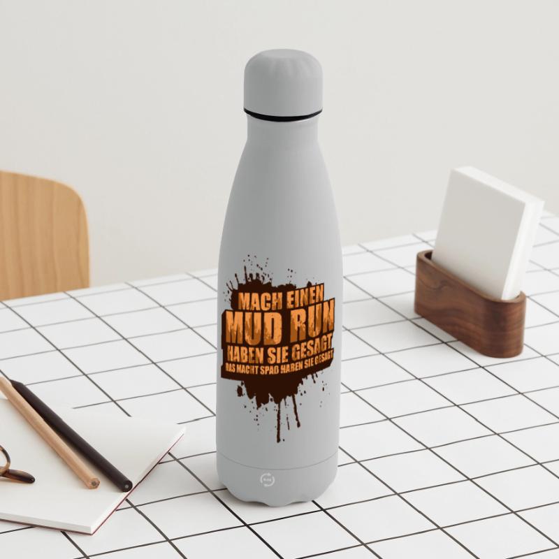Faire une course dans la boue, une course dans la boue, une course dans la boue, une course dans la boue Gourde isotherme panoramique mate 500 ml