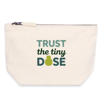 Certified Clinical Micro-Pharmacology Apparel  - Canvas Zip Pouch 18 x 19 cm - nature - Front