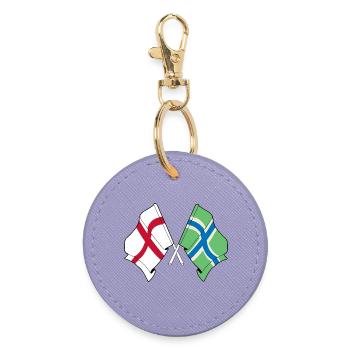 Gloucestershire & England kreuzte Flaggen - Runder Schlüsselanhänger - Lavendel - Vorne