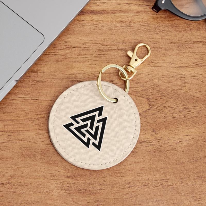 Triangular intertwined pattern Round Keyring