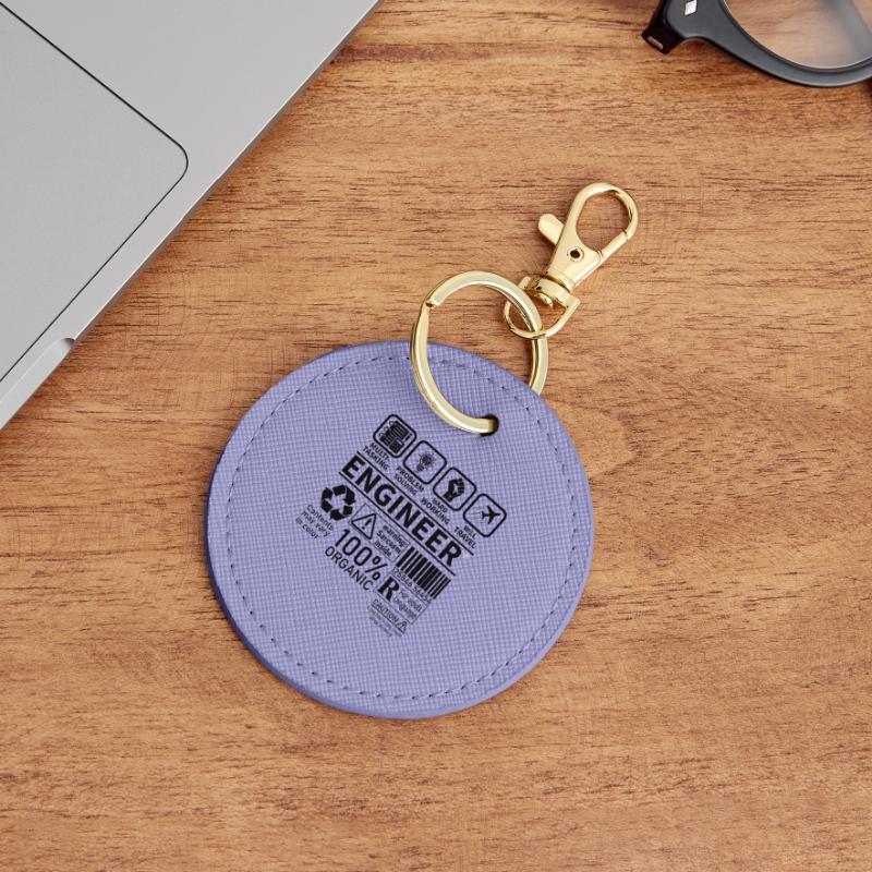 engineer multi tasking problem solving working Runder Schlüsselanhänger