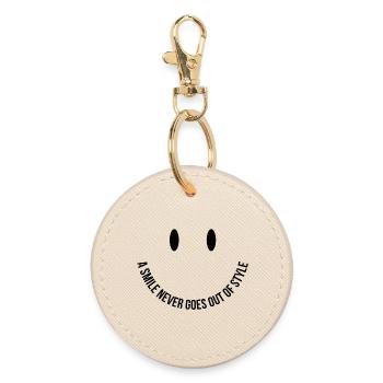 A Smile Never Goes Out of Style - Round Keyring - oyster - Front