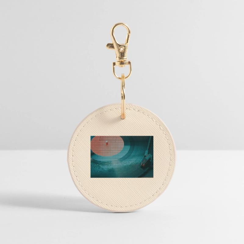 Turntable in a triangle pattern Round Keyring