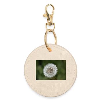 Close-up of a dandelion - poster. - Round Keyring - oyster - Front