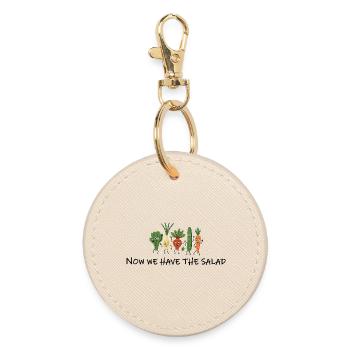 Now We Have the Salad – Garden Denglish Humor - Round Keyring - oyster - Front