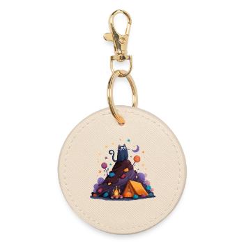 Cat camp at the volcano - Round Keyring - oyster - Front