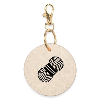 Knot knit or crochet wool - Round Keyring - oyster - Front