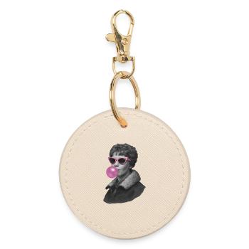 Amelia Earhart with pink sunglasses and bubblegum - Round Keyring - oyster - Front