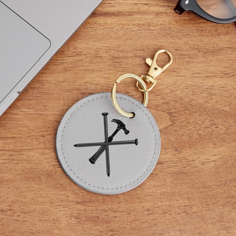 Martello e chiodi Portachiavi rotondo