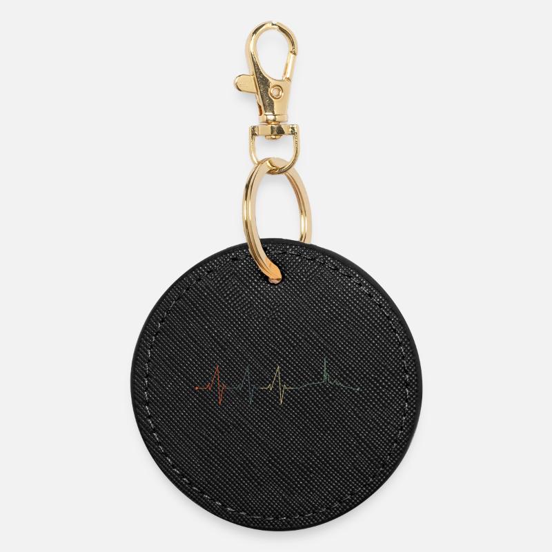 Heartbeat chunk resin mountains pulse vintage retro - Round Keyring - black