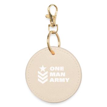 one man - Round Keyring - oyster - Front