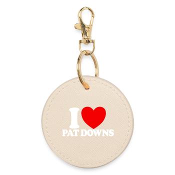 I Love Pat Down's Red Heart Funny Airport - Round Keyring - oyster - Front