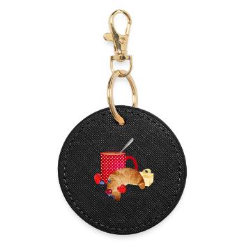 Breakfast still life with croissant, coffee, berries - Round Keyring - black - Front