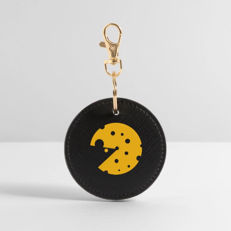 Cheese or a mouse in this fun optical illusion Round Keyring