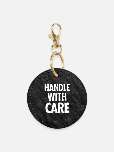 Handle with care (dark) - Runder Schlüsselanhänger - Schwarz