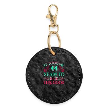 It took 44 years to look so good - Round Keyring - black - Front