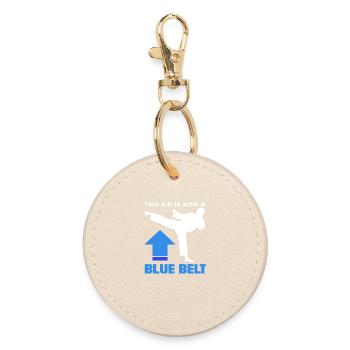 This kid is now blue belt karate - Round Keyring - oyster - Front