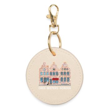 Norden, row of houses Drei Schwestern, North Sea - Round Keyring - oyster - Front