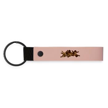 Leere braune Bierflaschen auf einem Haufen - Matte PU Schlüsselanhänger - Rosa - Vorne
