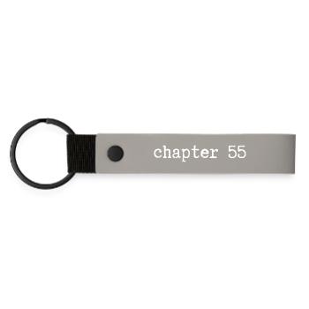 chapter 55 Geburtstag - Matte PU Schlüsselanhänger - Hellgrau - Vorne
