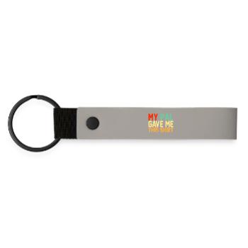 Mein Kumpel hat mir dieses Hemd geschenkt, lustiger Retro-Slogan - Matte PU Schlüsselanhänger - Hellgrau - Vorne