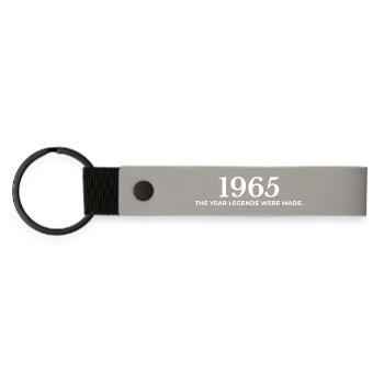Legendärer Jahrgang 1965 Retro Look 1965 - Matte PU Schlüsselanhänger - Hellgrau - Vorne