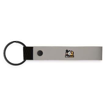 62 Pas de Calais Emblem - Matte PU Schlüsselanhänger - Hellgrau - Vorne
