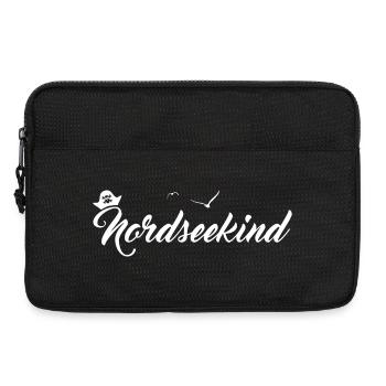 Nordseekind | Nordseekind Spruch | Schriftzug - Laptoptasche 13" - Schwarz - Vorne