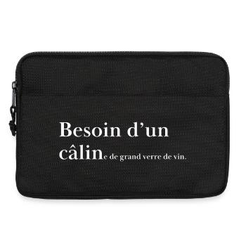 Brauche eine Umarmung... aber vor allem ein Glas Wein - Laptoptasche 13" - Schwarz - Vorne